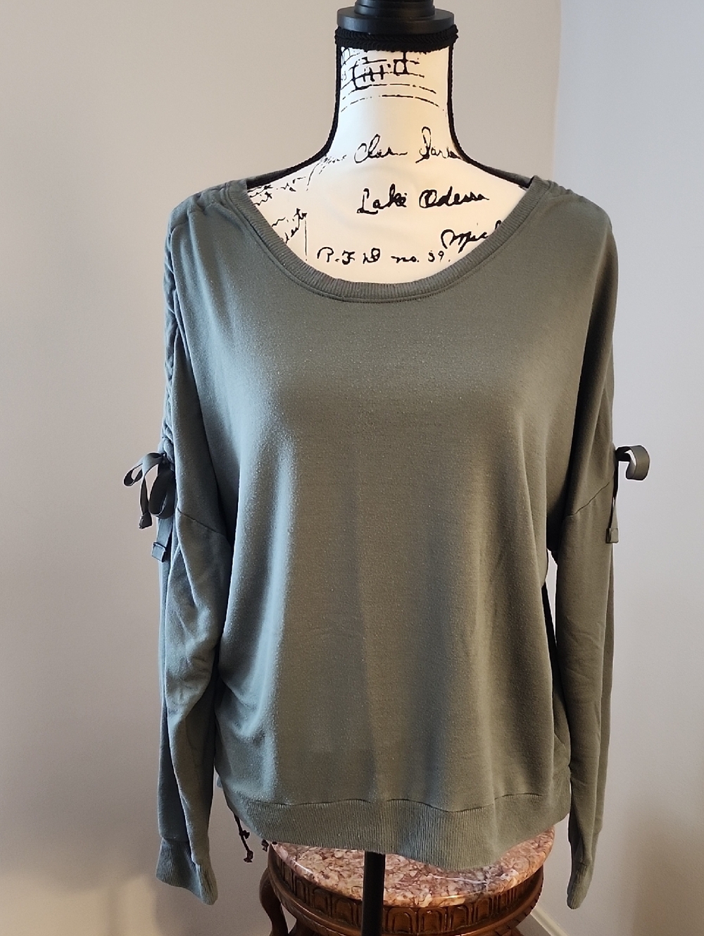 Xersion Army Green Sweatshirt